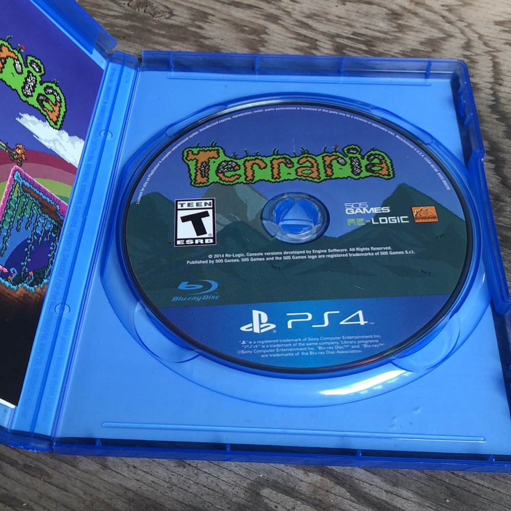 PS4 - Terraria - Picture 3 of 3